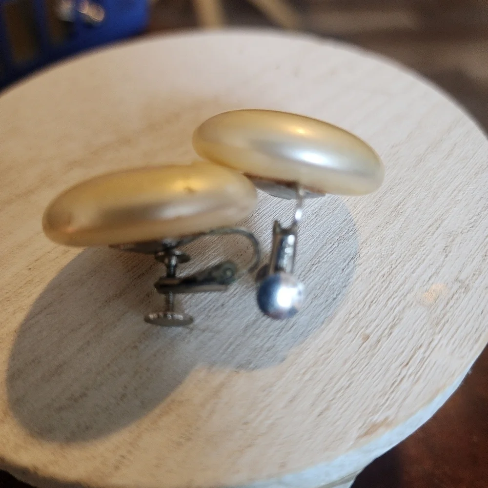 Vintage Marvella Faux Pearl Screw Back Earrings